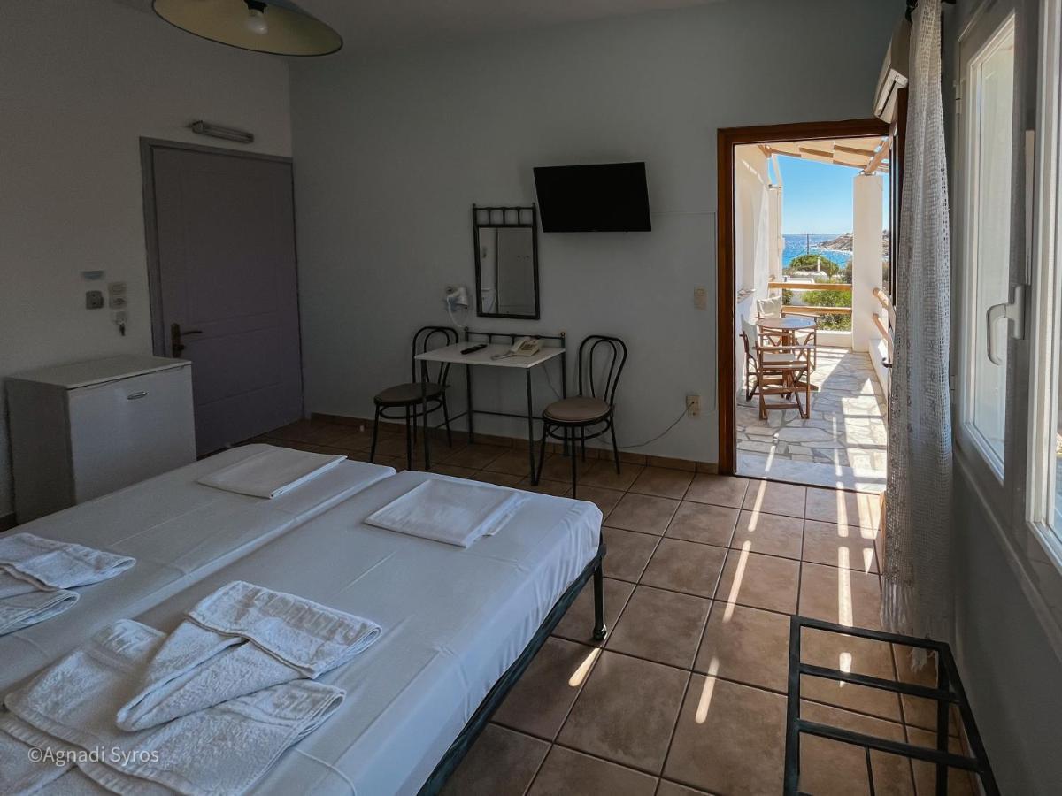 Agnadi Syros Beachfront Studios&Rooms Mégas Yialós-Nítes Exterior foto